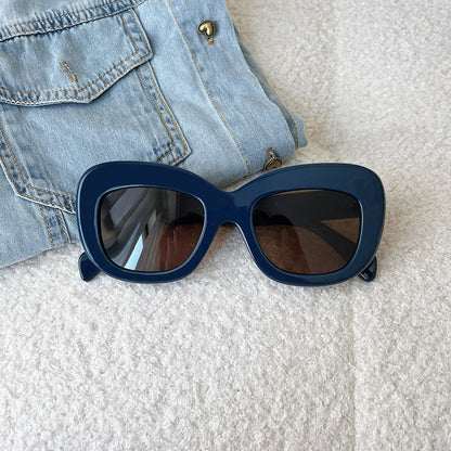 Retro large frame cat eye sunglasses for women with high-end feel and temperament spicy girl with round face and trendy