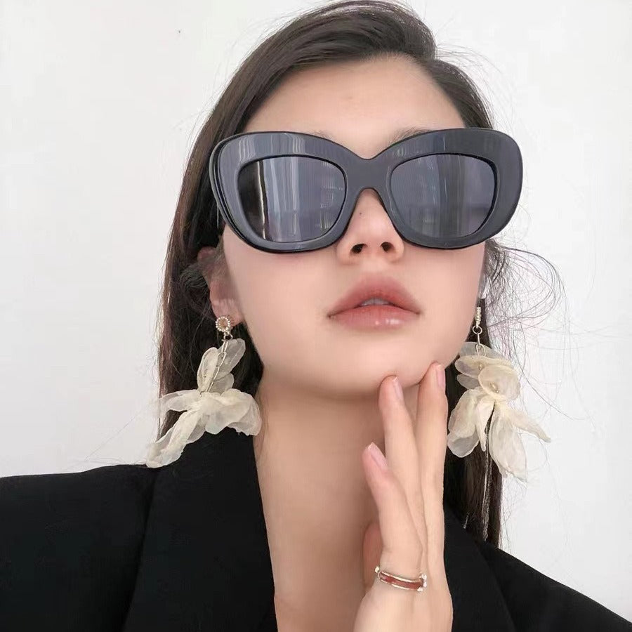 Retro large frame cat eye sunglasses for women with high-end feel and temperament spicy girl with round face and trendy