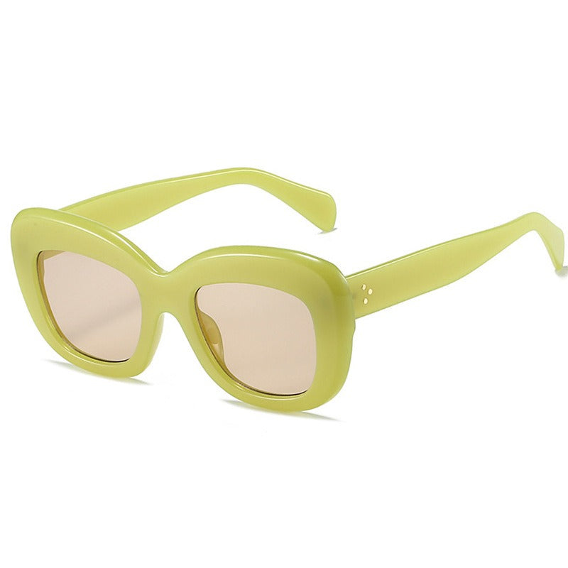 Retro large frame cat eye sunglasses for women with high-end feel and temperament spicy girl with round face and trendy