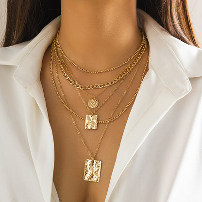 Ins personality niche metal chain layered necklace with sweet and cool snake skin pattern geometric pendant necklace for women