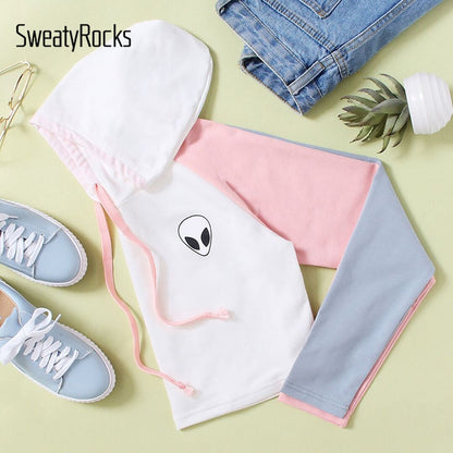 SweatyRocks Alien Print Contrast Sleeve Graphic Hoodie Women Patchwork Long Sleeve Crop Top Sweatshirt